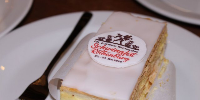 An der DV zum Schwingfest stand sogar das Dessert ganz im Zeichen des kommenden Schwingfetsts – wortwörtlich. (Bild rothenburg2020.ch)
