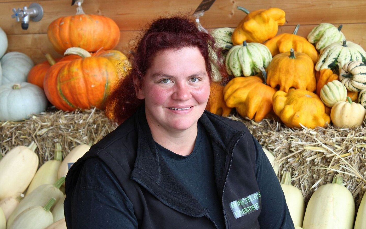Nadine Hofstetter ist gelernte Gemüsegärtnerin und führt den Betrieb zusammen mit ihrem Bruder.