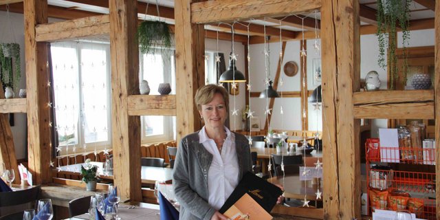 Die Umstände bewogen Nelly Hurni dazu, einen neuen Berufsweg einzuschlagen und die Führung des Dorfrestaurants zu übernehmen. (Bild aw) 