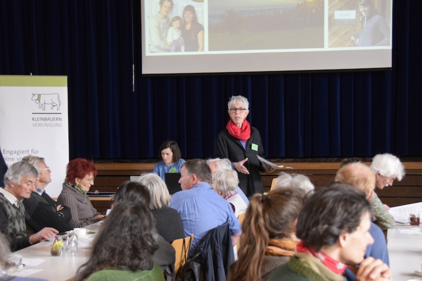Kleinbauern-Präsidentin Regina Fuhrer führte rasch durch den statutarischen Teil der Jahresversammlung. (Bild zVg)