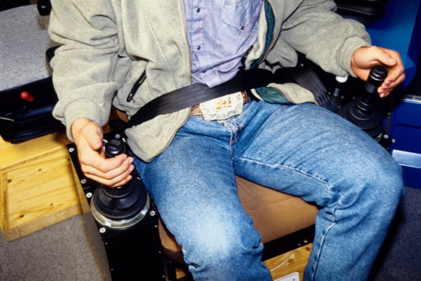 Bei Traktoren die über 40 km/h fahren sind Gurten vorgeschrieben. (Bild zVg)