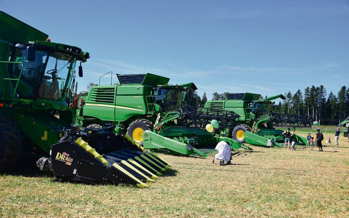 Eindrückliche Maishäcksler waren auch zu bestaunen. Genau richtig, denn die Maissaison steht vor der Türe.
