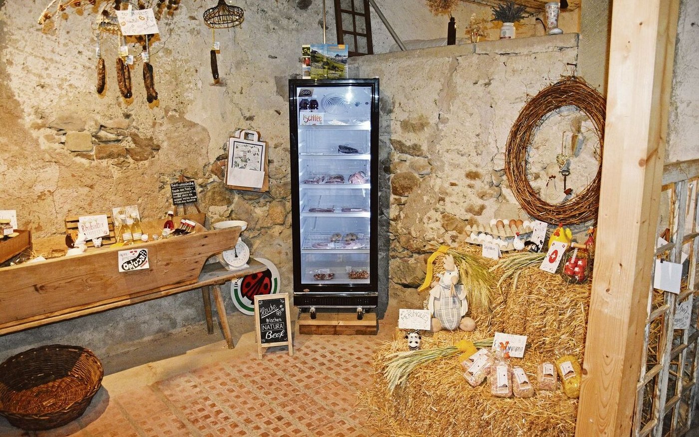 Bei der Familie Schlup setzt man auf Direktvermarktung. Ein schöner Hofladen mit vielen Produkten lädt zum Besuch ein. 