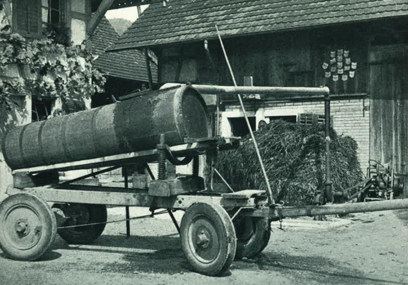 "Elektromotor mit Jauchepumpe und moderner Güllewagen mit Pneubereifung": Diese Bildunterschrift lässt einen heute doch etwas schmunzeln. (Bild Maschinenfabrik Bucher-Guyer, Niederwenigen)