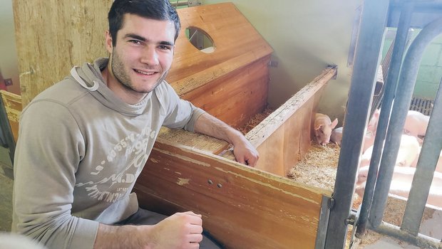Elias Broger befindet sich im dritten Lehrjahr zum Landwirt bei Christian und Ueli Schneider in Düdingen. (Bild Elias Broger)