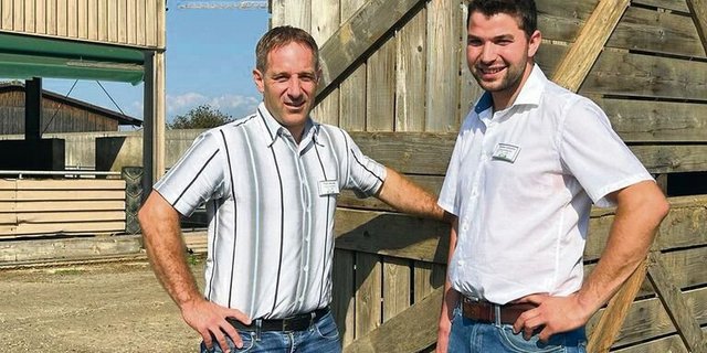 Yvan Meuwly (l.) wohnt in Löhningen und ist Regionalleiter Ostschweiz der Meliofeed AG. Roman Schlatter bewirtschaftet einen Betrieb mit Ackerbau, Munimast und Rebbau.