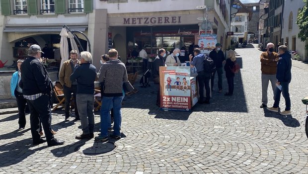 Die Freiburger Landwirte machen laut Mitteilung gute Erfahrungen mit den kantonsweiten Standaktionen. (Bild FBV)