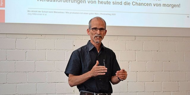 «Mais ist ja eigentlich eine Hackfrucht», rief Agronom Jürg Hiltbrunner am Rindviehtag des Inforamas in Erinnerung.