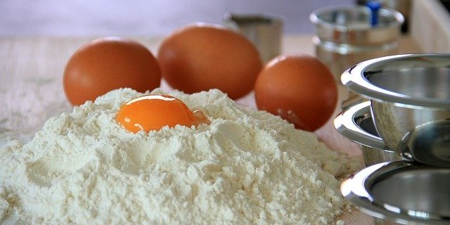 Die Eierproduzenten erwarten ein reges Weihnachtsgeschäft. (Symbolbild Pixabay)