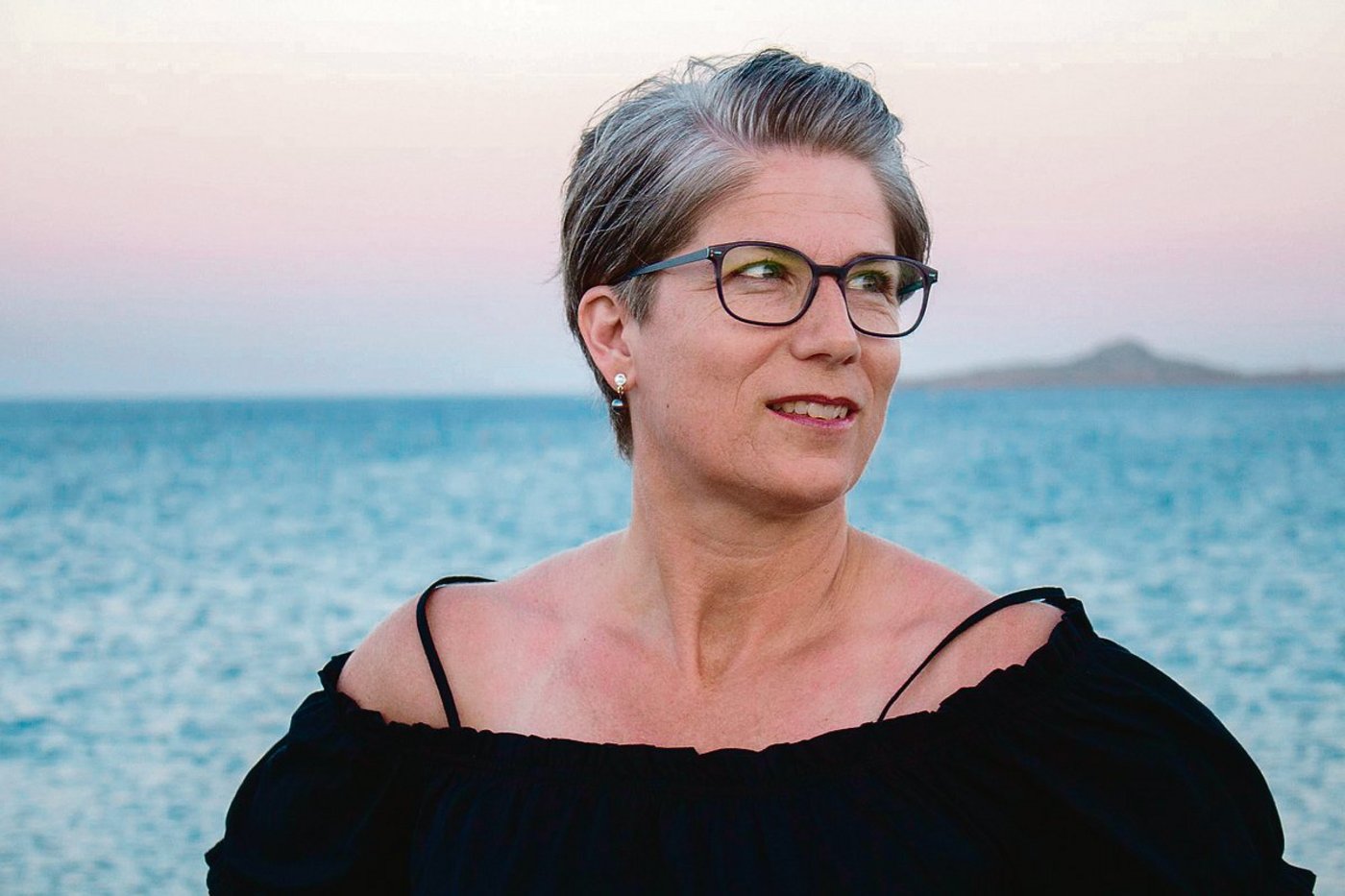 Vreni Bienz freut sich sehr über den 1. Preis. Sie will die Übernachtungen im Hotel Kreuz an der Lenk mit ihrem Mann einlösen. (Bild zVg)