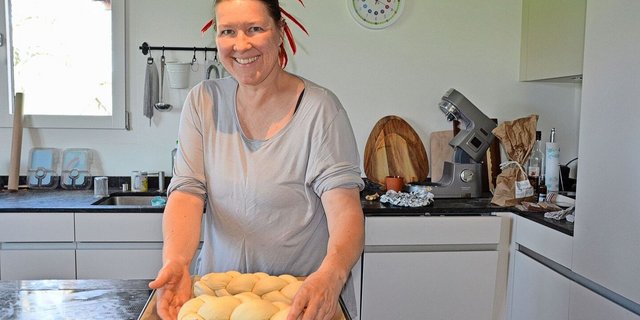 Charlotte Hess-Stampfli backt gern. Bei der gebürtigen Bernerin gibt es durchaus auch mal unter der Woche eine «Züpfe».