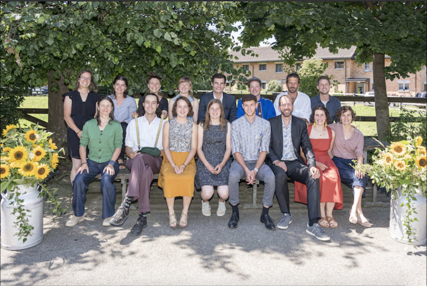 Die Absolventen/innen der Schulklasse H.