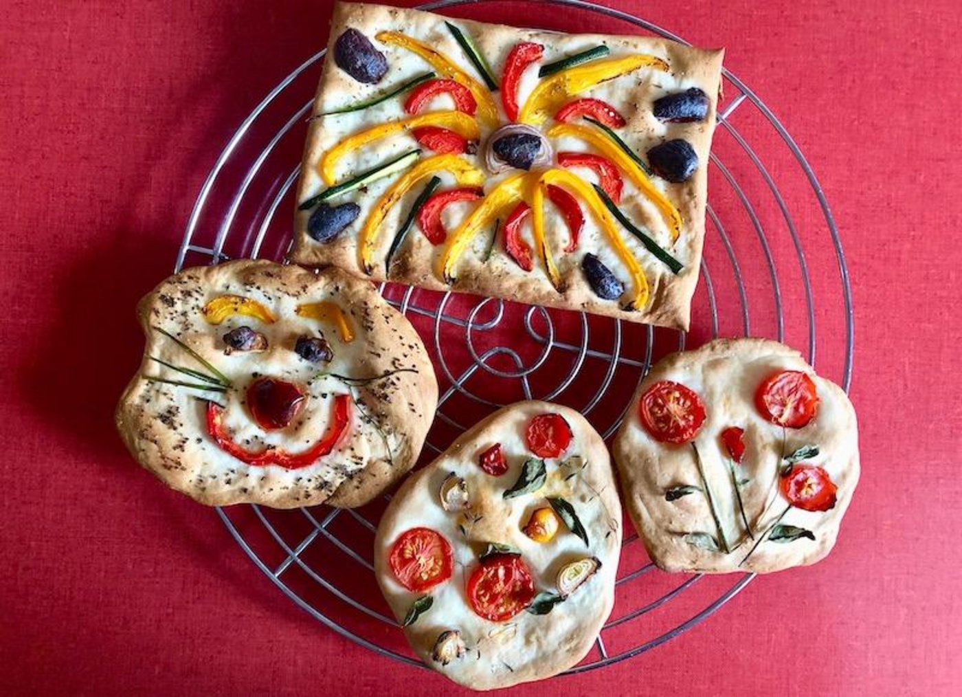 Apérogebäck mal anders: lustige Sujets zum Reinbeissen. (Bilder Esther Thalmann)