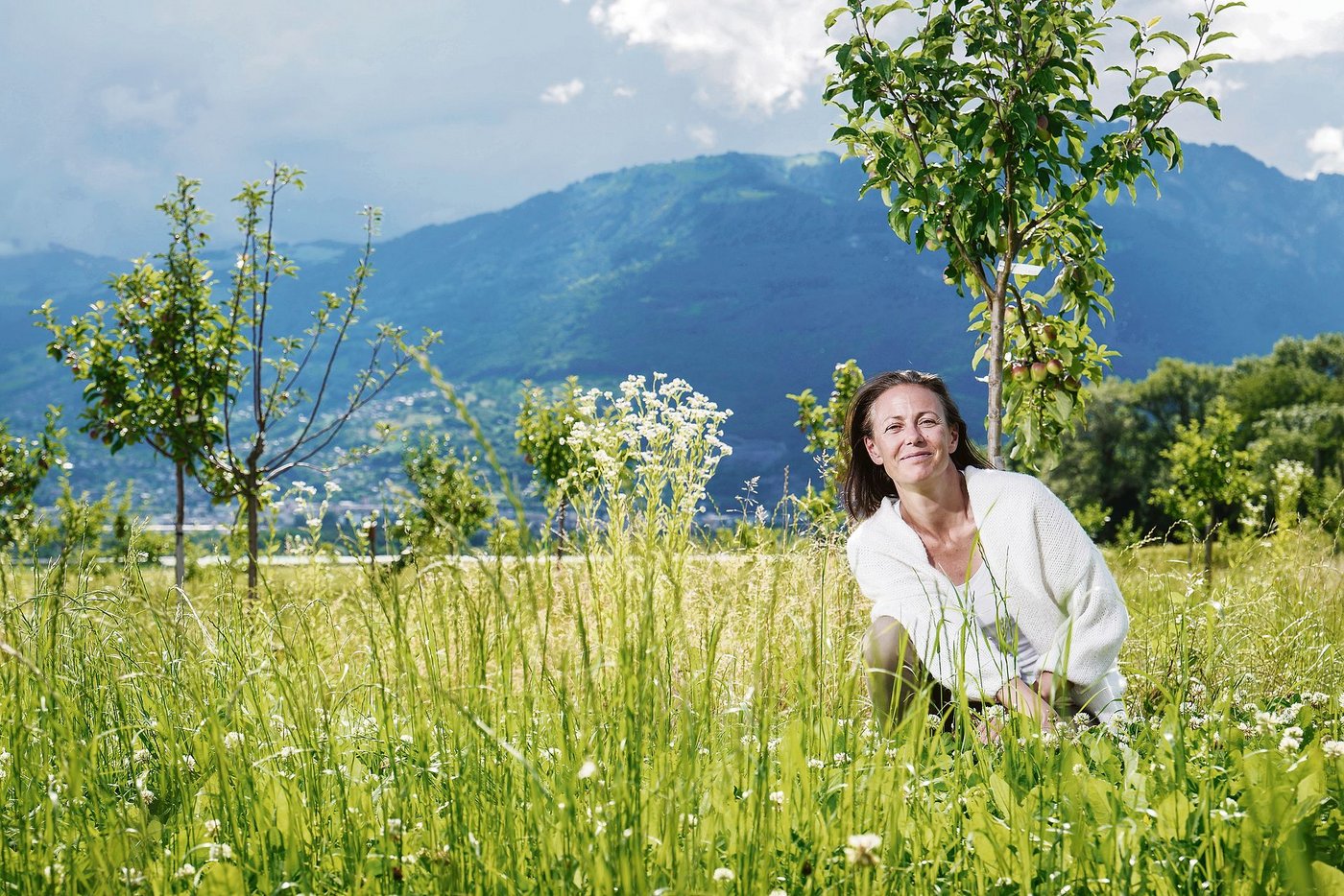 Sofia de Meyer arbeitet mit ihrer Firma Opaline in regenerativen Kreisläufen und in Netzwerken. Sie verspricht sich dadurch mehr Ökologie, regionale Wertschöpfung und ein besseres Verständnis zwischen Produzent(innen) und Konsument(innen). (Bild Clément Grandjean)