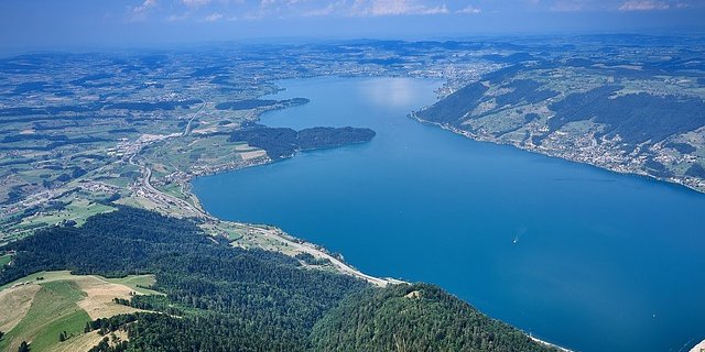 Der ZBV erarbeitete ein Boden-Ressourcenprojekt, um die Nährstoffeinträge in den Zugersee zu reduzieren. (Symbolbild Pixabay)