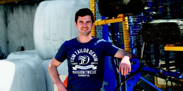 Tobias Speiser lernte erst Baumaschinenmechaniker, dann Landwirt. (Bild SBV)