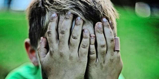 Im hektischen (Erziehungs-)Alltag ist es nicht einfach, immer gelassen und geduldig mit Kindern zu sein. Aber Anschreien oder abwertende Bemerkungen hinterlassen Spuren in der Kinderseele.  