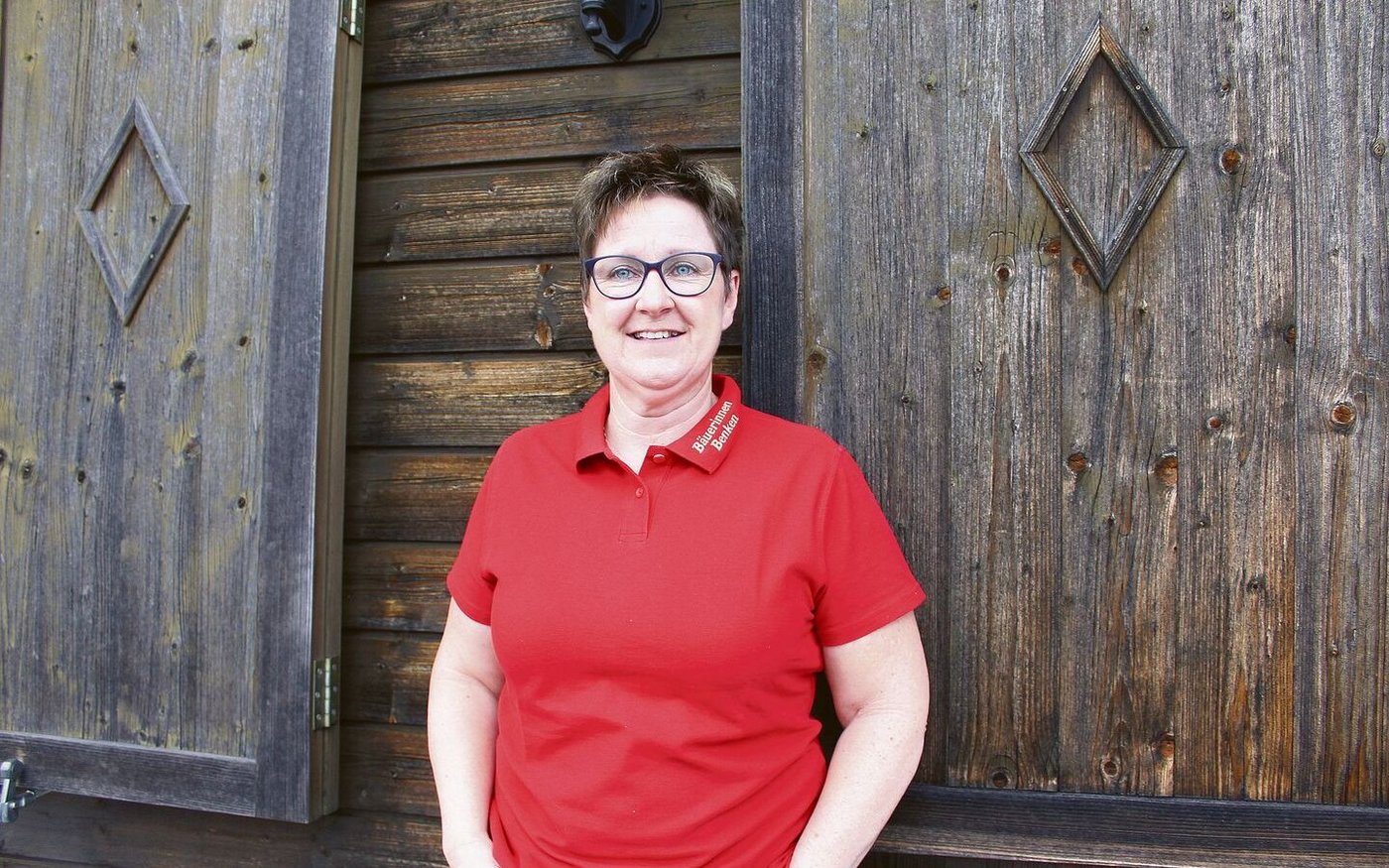 Vreni Bohl ist in verschiedenen Bereichen aktiv, unter anderem als Präsidentin des Bäuerinnenvereins Benken. 