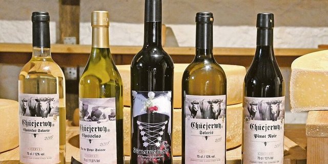 Auch wenn Familie Chervet nun im Kanton Freiburg zu Hause ist, behält ihr Chüejerwy die Ursprungsbezeichnung AOC Bern.