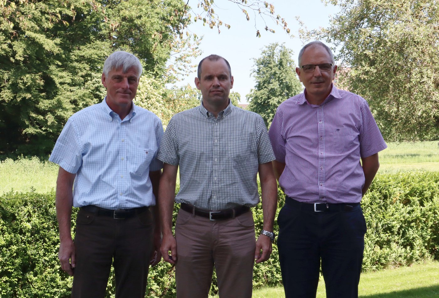 Von links nach rechts: Jürg Moll, aktueller Geschäftsführer, Urs Schnyder, designierter Nachfolger, Lucas Casanova, Verwaltungsratspräsident. (Bild Qualitas AG)