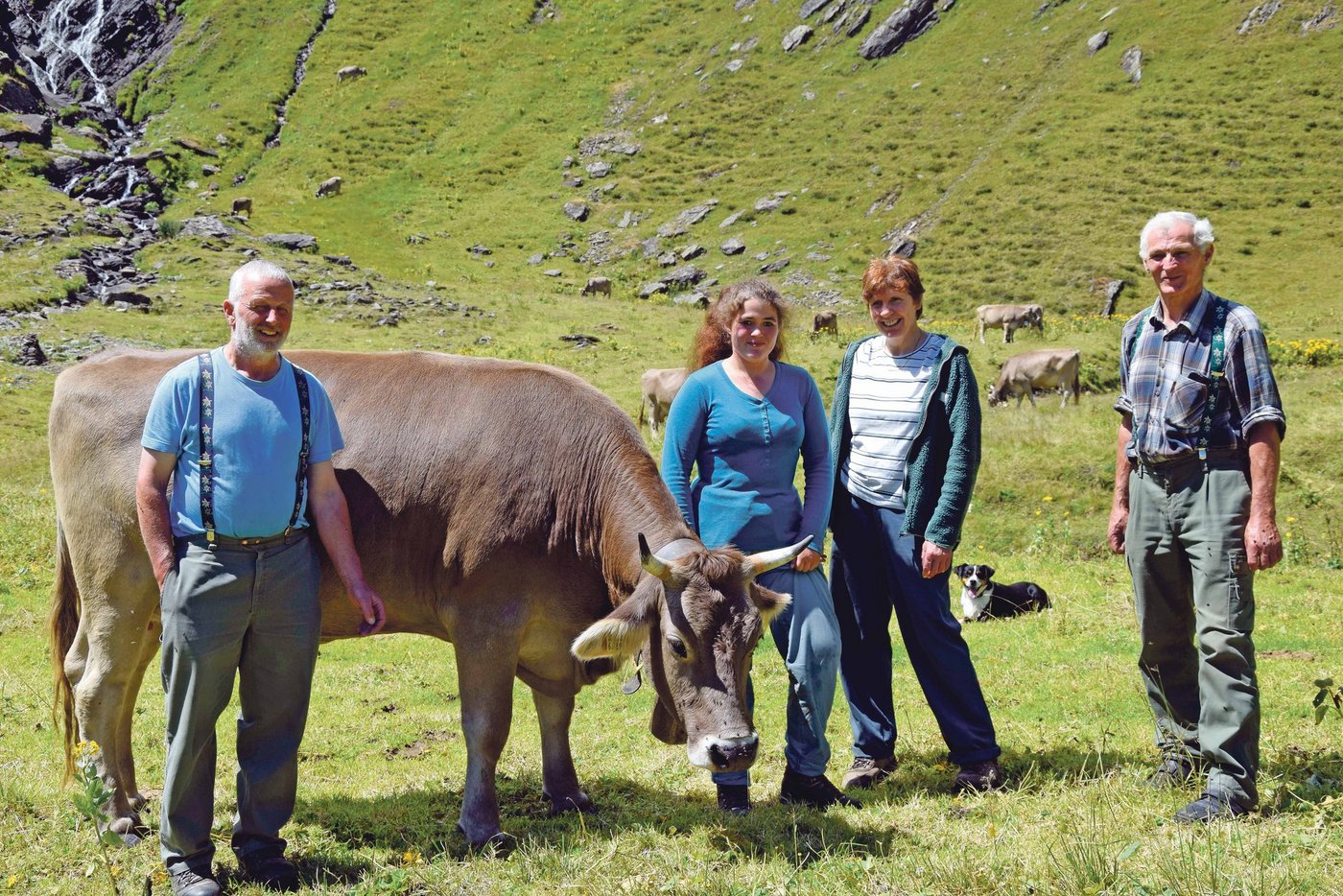 Sie fühlen sich auf den Breitenbodenalp auf 2050 m ü. M. wohl (v.l.n.r.): Albin, Anita (Tochter von Alfred), Erika und Franz Winterberger. Auf dem Bild fehlt Alfred Winterberger. (Bilder Peter Fankhauser)
