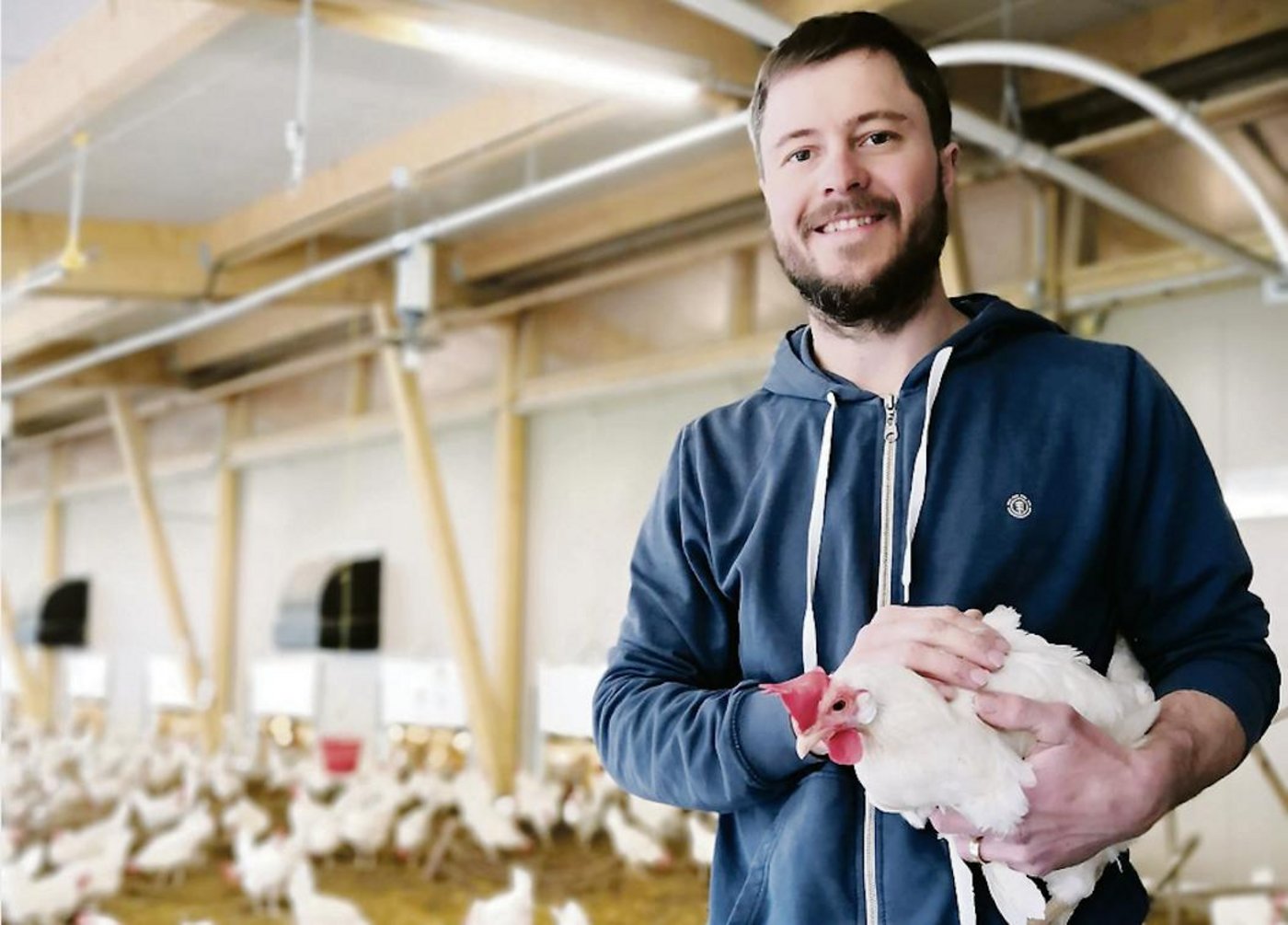 Thomas Stalder aus Rüegsbach will, dass seine Legehennen als Lebensmittel genutzt werden. Die Legehennenhalter setzen sich dafür ein, dass der Konsument mehr Verantwortung übernimmt, wenn es darum geht, auch weniger lohnende Hennen zu verarbeiten. (Bild zVg)