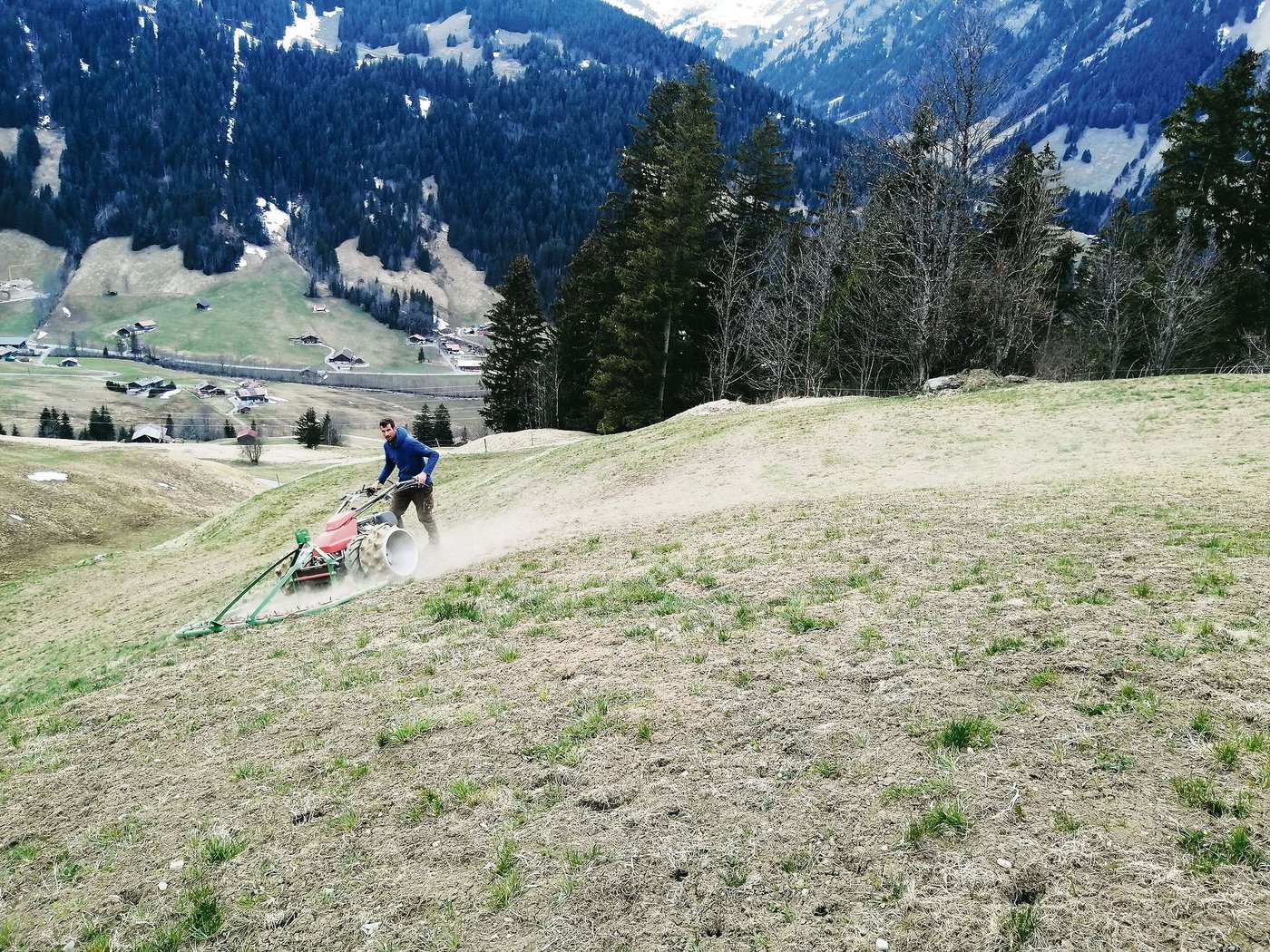 Der Lehrmeister von Toni Bergmann: «Er eggte so lange, bis er eine riesige Blase an den Fersen hatte.» (Bild Toni Bergmann)