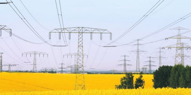 Im Kanton Aargau können Landwirte sich mit Unterstützung des Kantons und des kantonalen Bauernverbands energietechnisch beraten lassen. (Bild Uwe Schlick /pixelio.de)