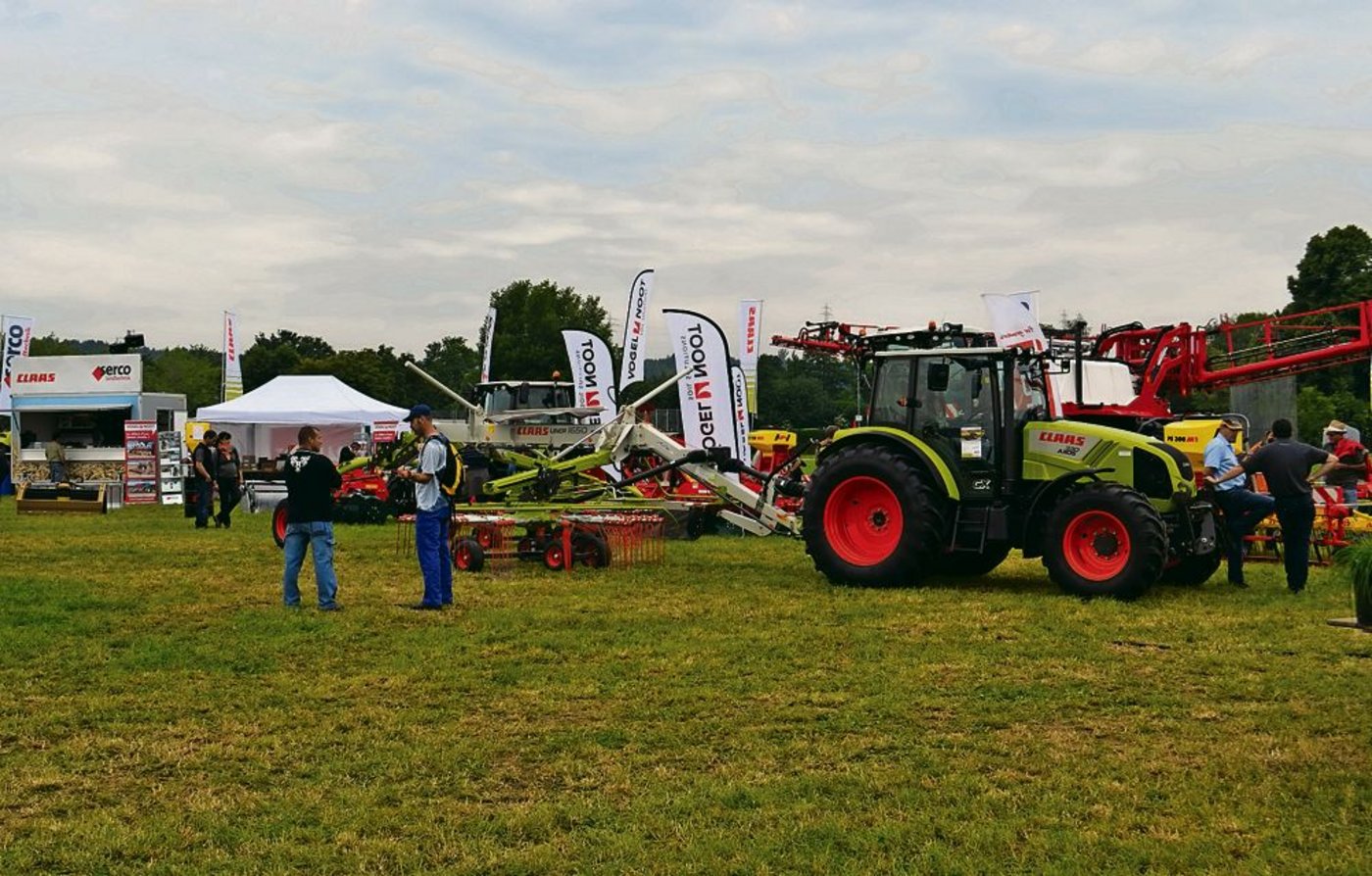 Auch die Landtechnikfreunde kamen in Kölliken AG auf ihre Kosten. Eine grosse Palette von Acker- und Futterbaumaschinen wurde präsentiert.