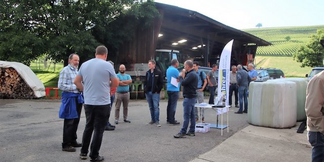 Vorgängig zur Generalversammlung erfolgte ein reger Erfahrungsaustausch unter den Mitgliedern und Gästen. (Bilder Roland Müller)