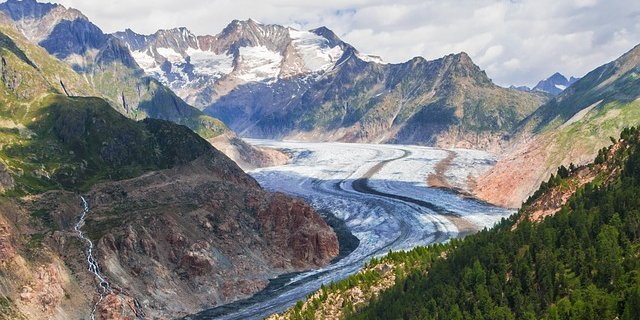 Die Gletscher schmelzen. Dies ist nur eines der Symptome des Klimawandels, den die Gletscherinitiative begrenzen will. (Bild Pixabay)