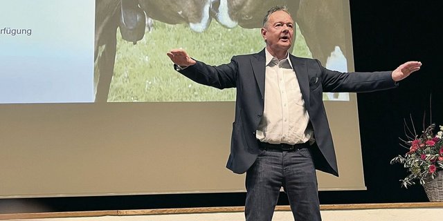 Hochdruckgebiet im Anflug: Thomas Bucheli erklärte den Anicom-Kunden gestenreich, sprachgewandt – aber stets wissenschaftlich – das Wetter.