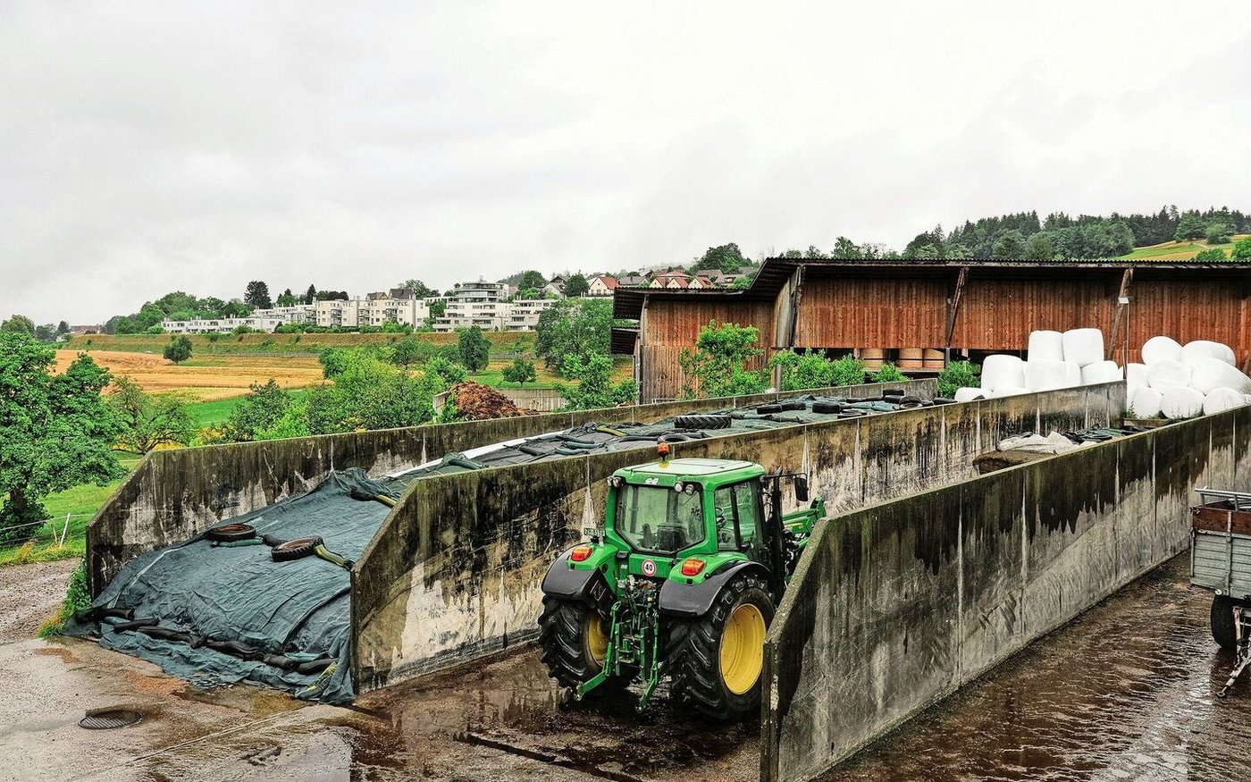 Der Betrieb liegt in einer Zürcher Goldküstengemeinde. Für Pascal Krebs ist es jedoch wichtig, Lebensmittel zu produzieren, die sich alle Schweizer leisten können.  