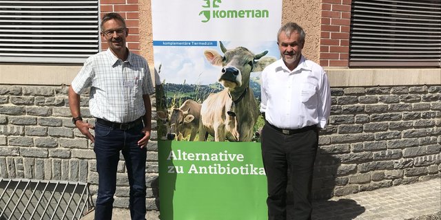 Urs Brändli (links) ist neuer Präsident von Kometian. Er löst Werner Ammann ab, der dem Verein während Jahren vorgestanden war. (Bild Alexandra Stückelberger)