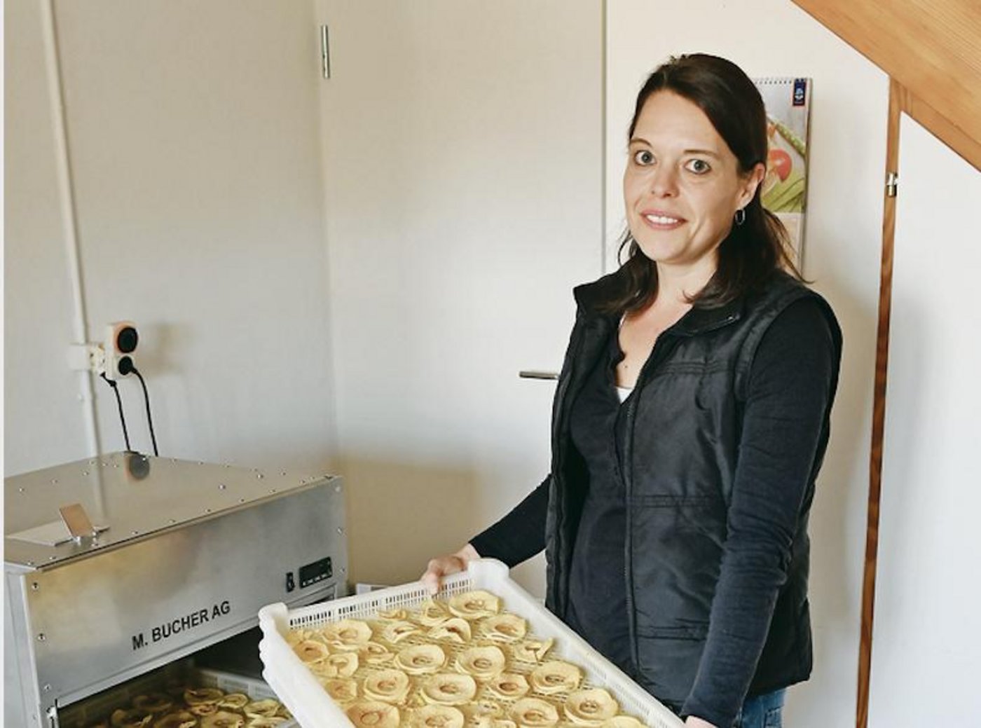 Mit ihren beiden Trocknungsapparaten stösst Karin Hunziker an die Kapazitätsgrenzen. Ein Grösserer ist daher das Ziel. (Bild aw)