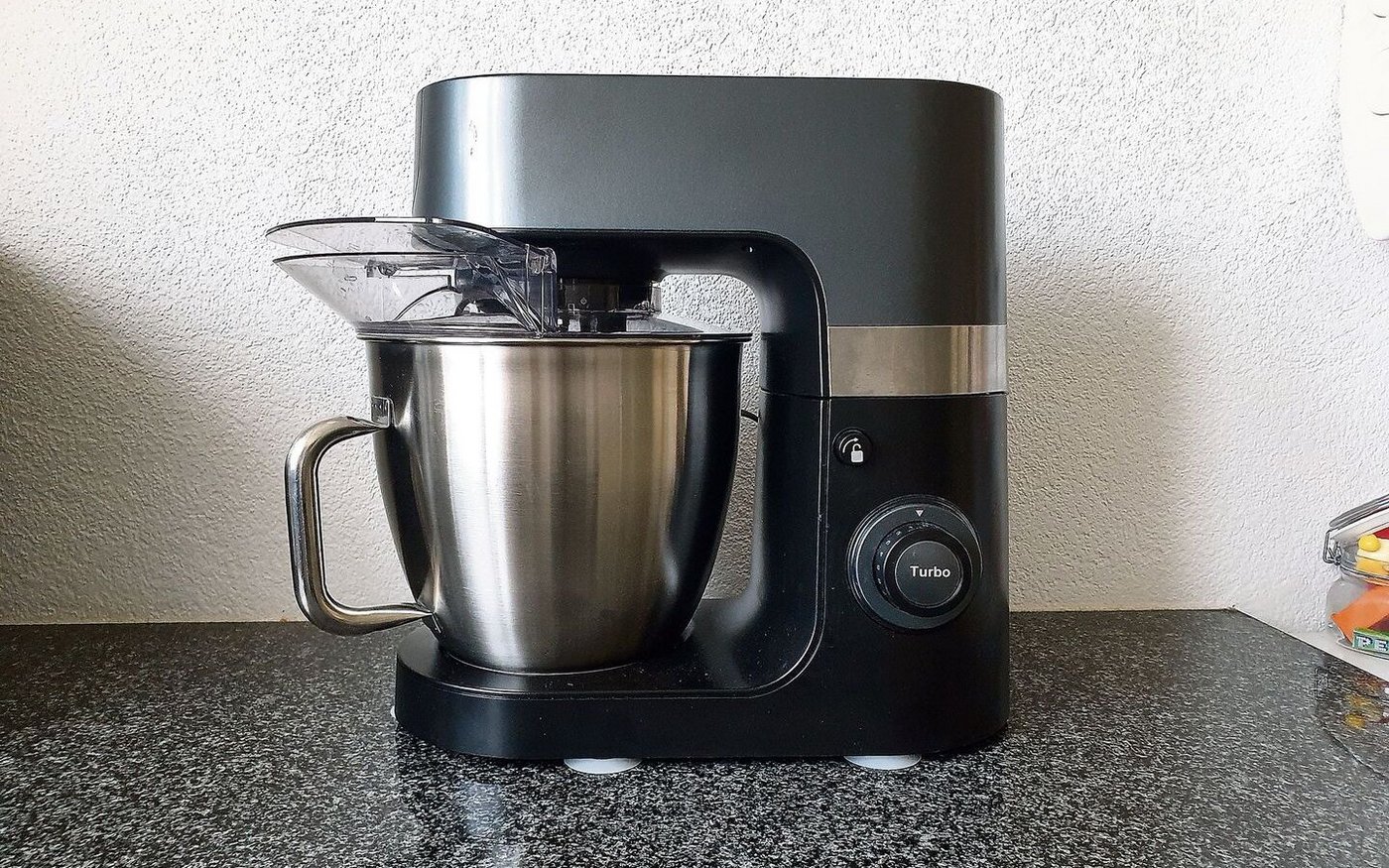 Das Lieblingsküchengerät von Redaktorin Stefanie Giger ist die Küchenmaschine «Turbo Tronic».