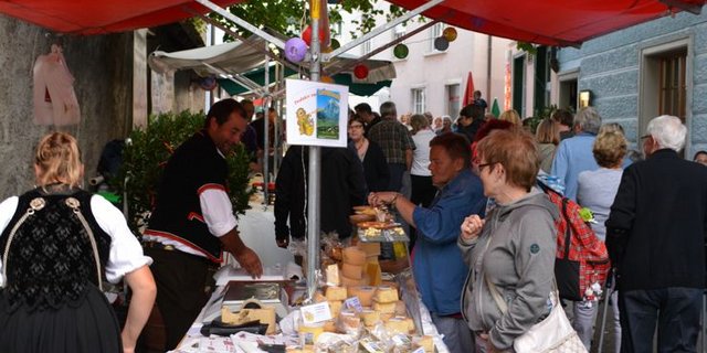 An 45 Ständen wurden in Solothurn Regionalprodukte angeboten, davon waren 19 Anbieter von Käse aus der ganzen Schweiz. (Bild zVg)