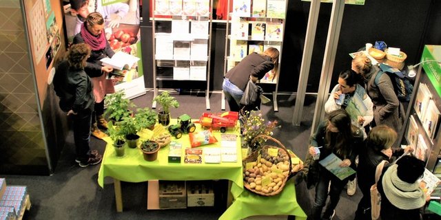 Geschätzte 1500 Besucher kamen am Infostand der Landwirtschaft vorbei. (Bild lid/ar)