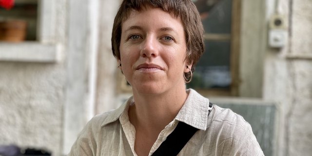 Porträt von Producerin Jessica Hefti.