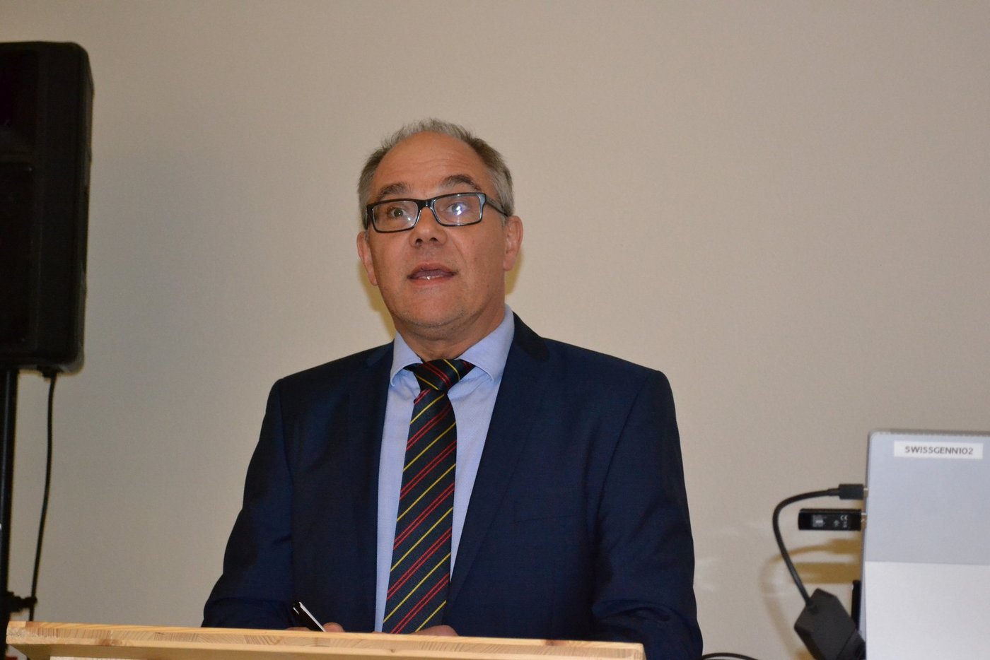 Der Präsident Dominique Savary gab an der Delgiertenversammlung von Swissgenetics ihre zukünftige Strategie bekannt. (Bild Peter Fankhauser)