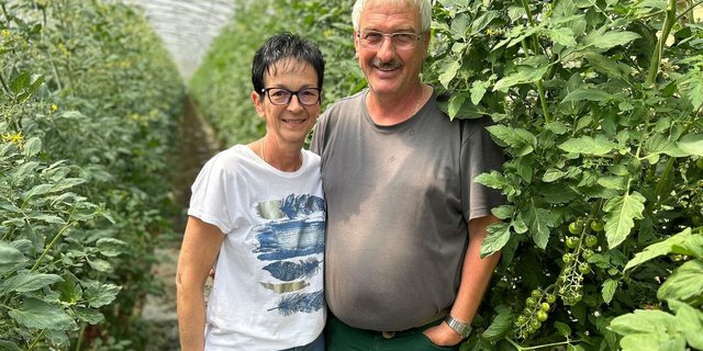Seit 36 Jahren sind Monika und Peter Kistler-Hinder ein Paar und managen gemeinsam den Gemüsebaubetrieb.