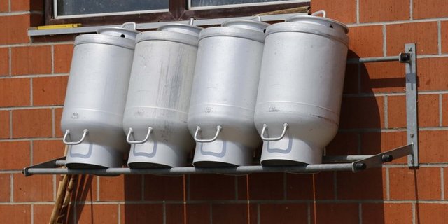 Im August wurde zwei Prozent weniger Milch gemolken. (Bild lid)