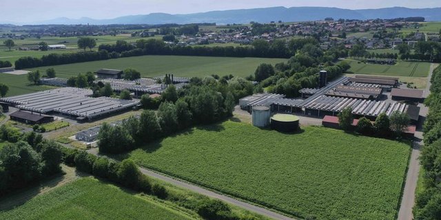 Der Kanton Freiburg investiert bereits in Innovations-Standorte im Lebensmittelsektor wie den AgriCo-Campus in St-Aubin. (Bild AgriCo)