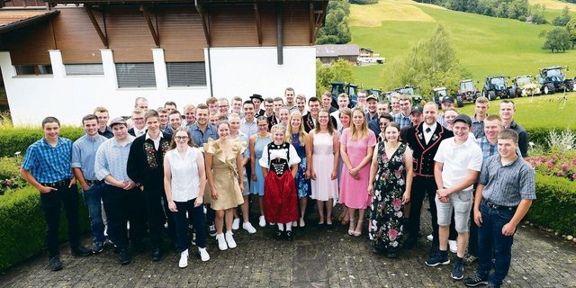 Gemeinsames Schlussbild der drei Klassen Grundbildung EFZ am BBZN Schüpfheim.