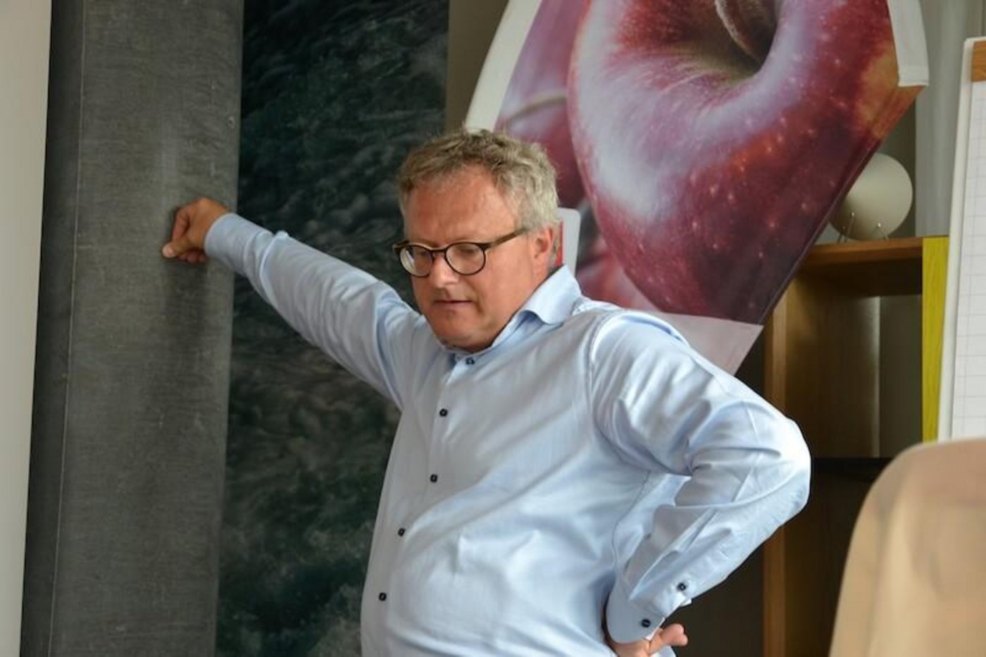 Im Rahmen eines Projekts mit Agro-Marketing-Suisse porträtierte die Schweizer Illustrierte 100 Bauern und Bäuerinnen. De Schepper betonte, seine Mitarbeiter seien bei jedem und jeder davon vorbei gegangen, keine Telefonrecherche. (Bild jsc)