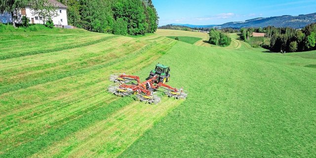 Der Top VT 12540 C passt dank seiner Kompaktheit und seines geringen Gewichts auch gut für den Einsatz am Hang. 