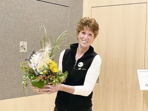 Ein Dankeschön zwischendurch: Präsidentin Regula Böhi wurde für ihren unermüdlichen Einsatz für den Thurgauer Landfrauenverband geehrt.