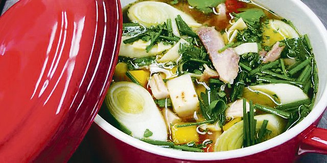 Rund 2,7 Millionen Suppenhühner wären in der Schweiz jährlich zu verwerten. Nicht alle schaffen es in den Kochtopf.(Bild Gallocircle)