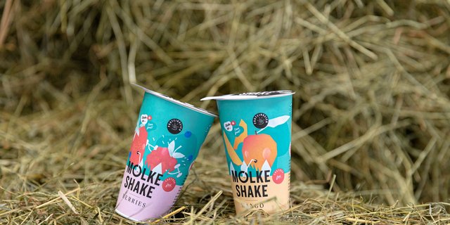 Den Molke-Shake von Wood&Field gibt es in zwei Sorten. (Bild Andreas Eberhard)