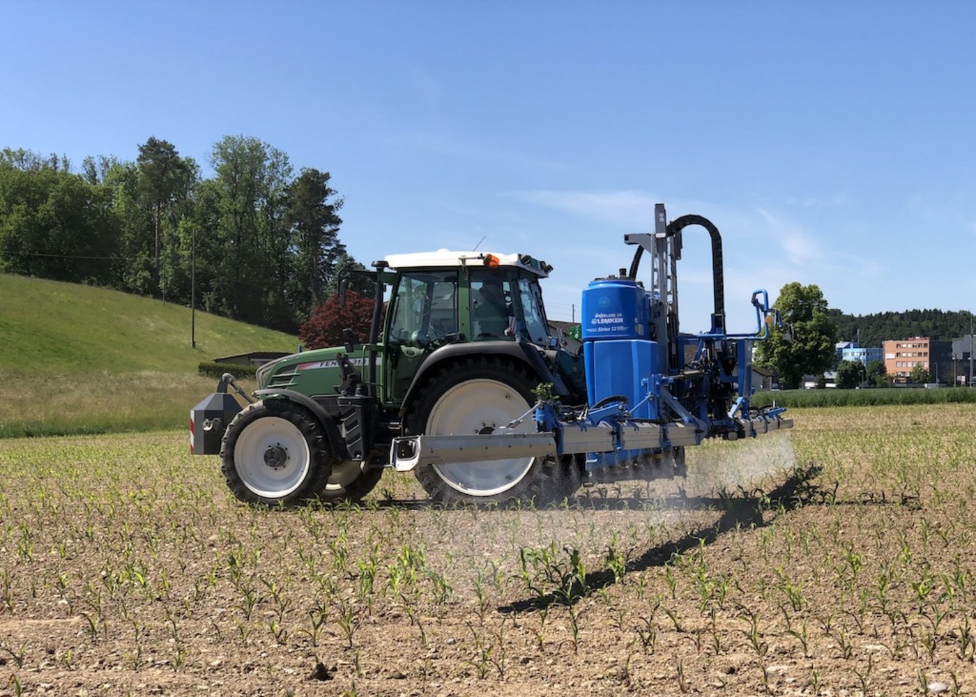 Die Wirkstoffe sollen die Kultur schützen – und auf der behandelten Parzelle bleiben, um Risiken für Mensch und Umwelt zu minimieren. (Bild Agridea)